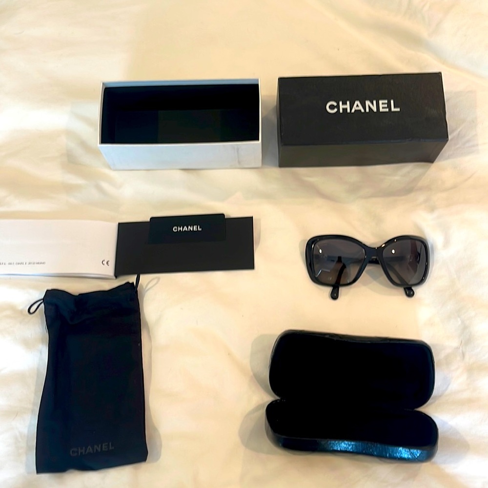 Chanel polarized pearl sunglasses